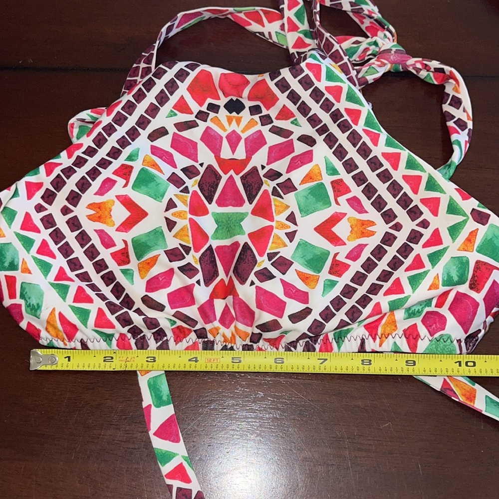 Becca Colorful Swim Top Medium - Picture 10 of 10